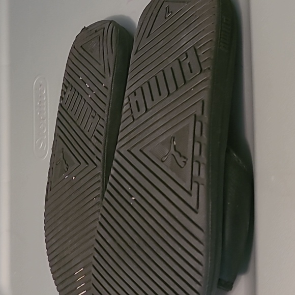 Puma - Picture 3 of 4